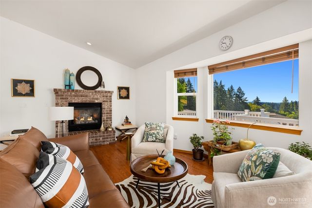 17725 Baywatch Court NE, Poulsbo, WA 98370