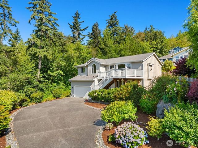 17725 Baywatch Court NE, Poulsbo, WA 98370