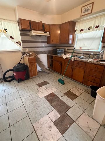 3756 W 21st Avenue, Gary, IN 46404