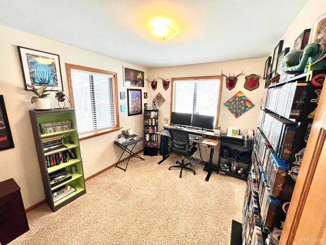 328 Fernwood Drive, Marquette, MI 49855