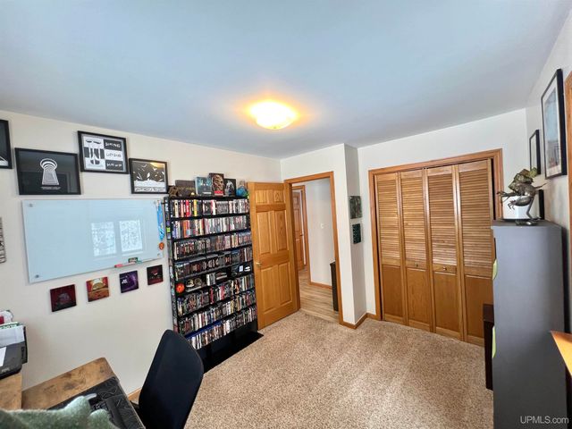 328 Fernwood Drive, Marquette, MI 49855