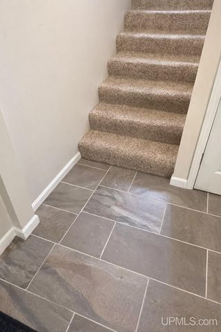 328 Fernwood Drive, Marquette, MI 49855