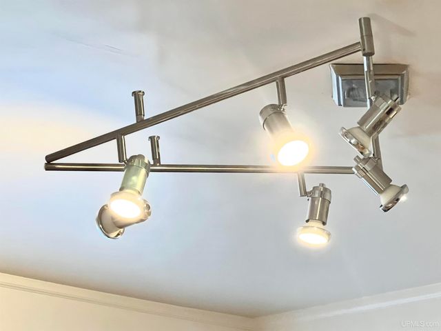 328 Fernwood Drive, Marquette, MI 49855