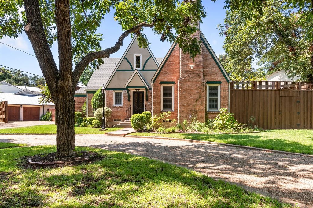 1215 N Oak Cliff Boulevard, Dallas, TX 75208