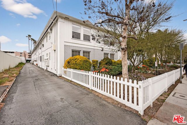 5227 Corteen Place, Valley Village, CA 91607