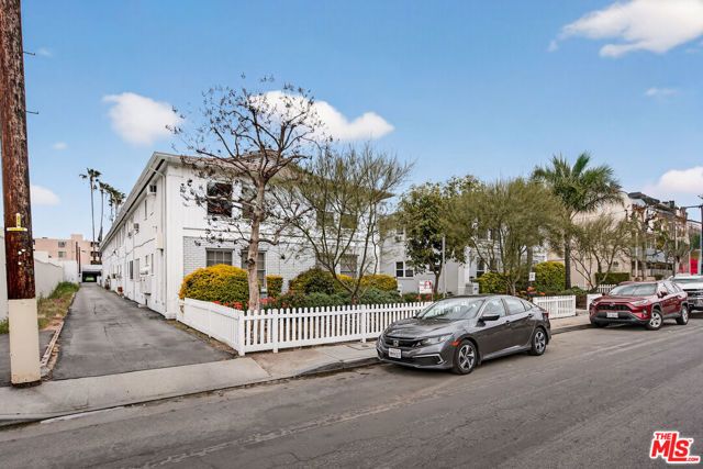 5227 Corteen Place, Valley Village, CA 91607