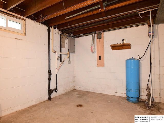 15709 S 180th Street, Springfield, NE 68059