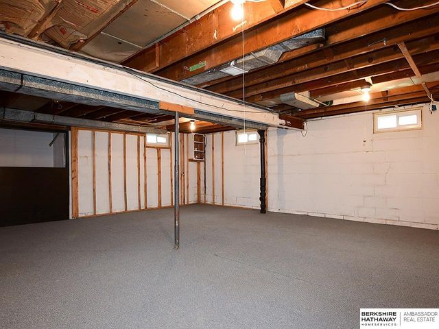 15709 S 180th Street, Springfield, NE 68059