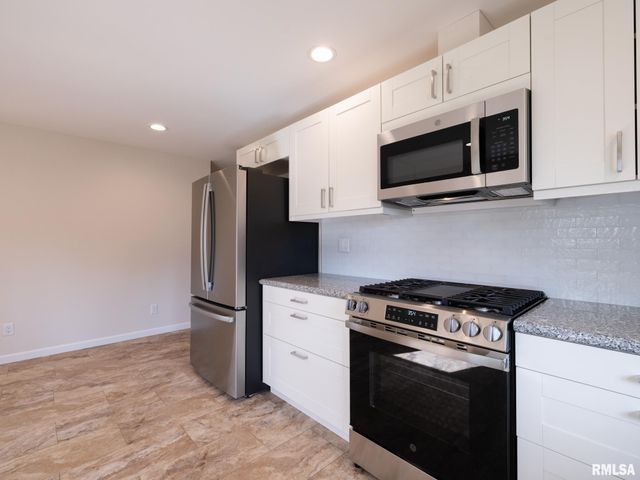6517 W LAMOINE Street, Peoria, IL 61604