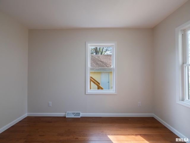 6517 W LAMOINE Street, Peoria, IL 61604