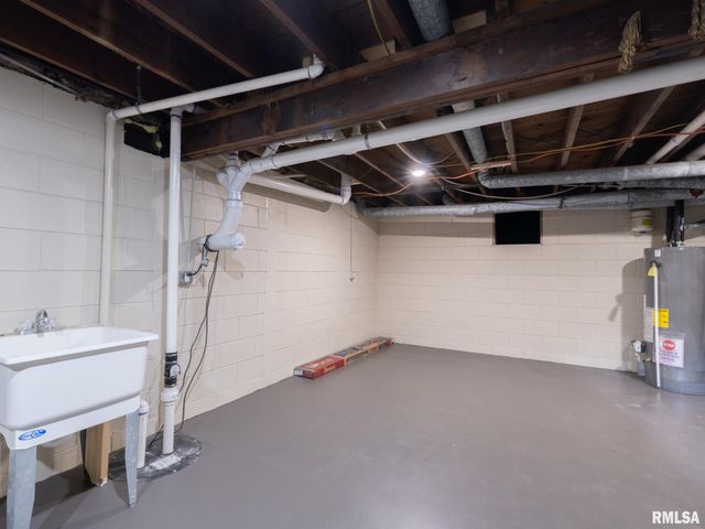 6517 W LAMOINE Street, Peoria, IL 61604