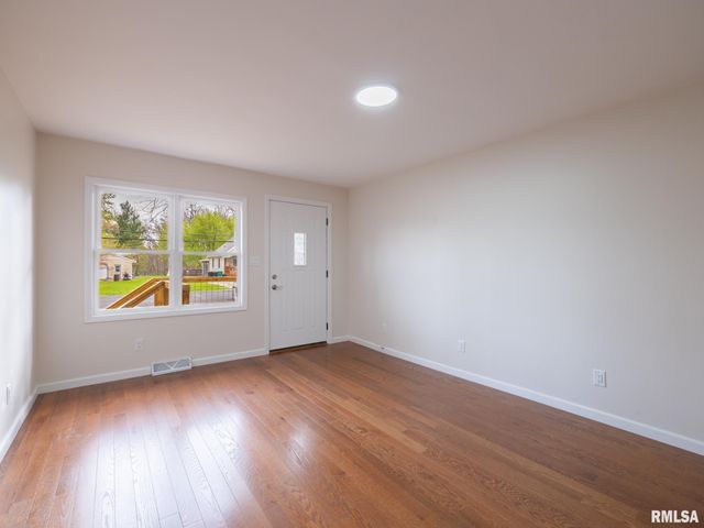 6517 W LAMOINE Street, Peoria, IL 61604
