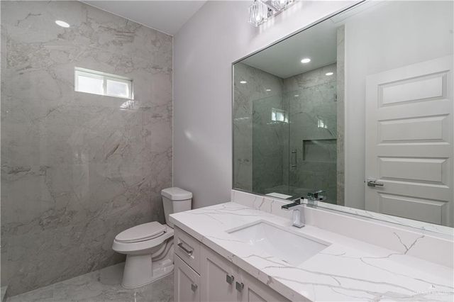 905 Azalea Street, Mission, TX 78573