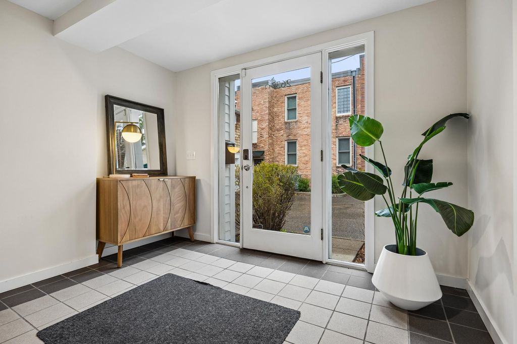2637 1/2 Humboldt Avenue S, Minneapolis, MN 55408 — photo 2