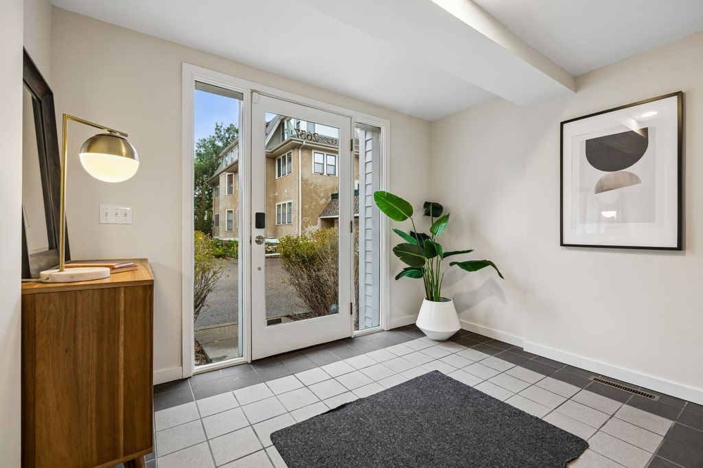 2637 1/2 Humboldt Avenue S, Minneapolis, MN 55408 — photo 3