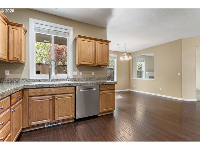 16010 Se TALLINA Dr, Damascus, OR 97089