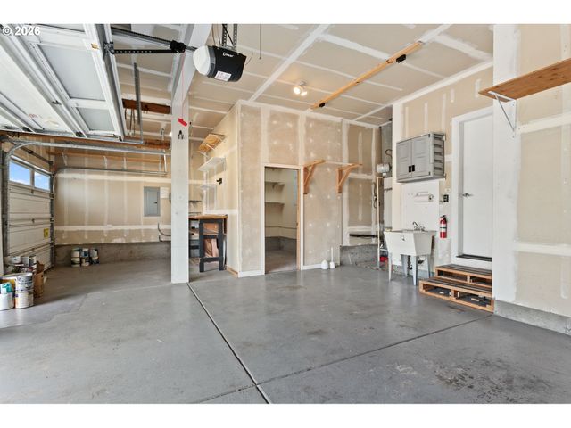 16010 Se TALLINA Dr, Damascus, OR 97089