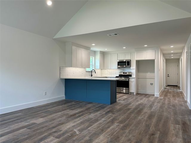 803 Sam Houston Street, Rockwall, TX 75087