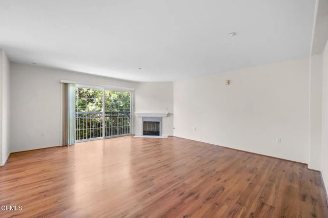 530 W Stocker 206, Glendale, CA 91202