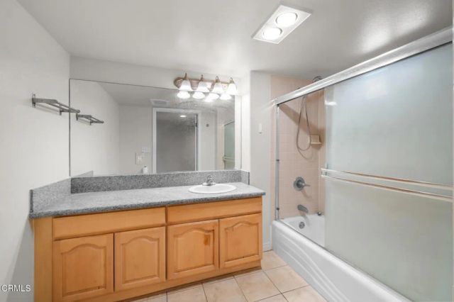 530 W Stocker 206, Glendale, CA 91202