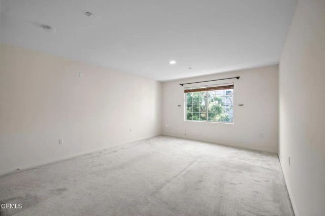 530 W Stocker 206, Glendale, CA 91202