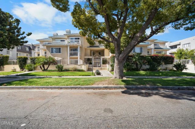 530 W Stocker 206, Glendale, CA 91202