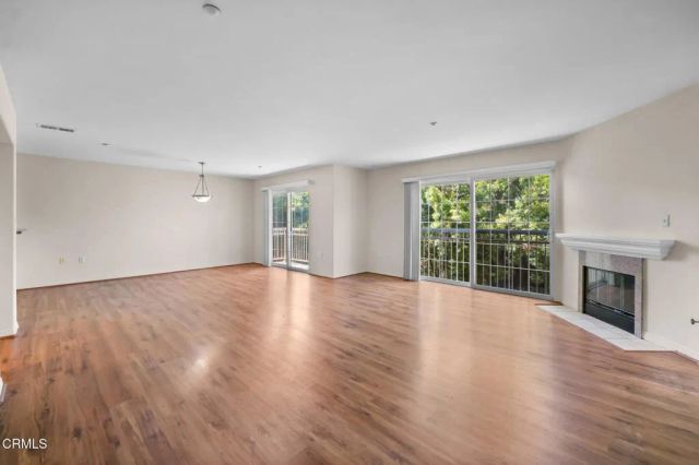 530 W Stocker 206, Glendale, CA 91202
