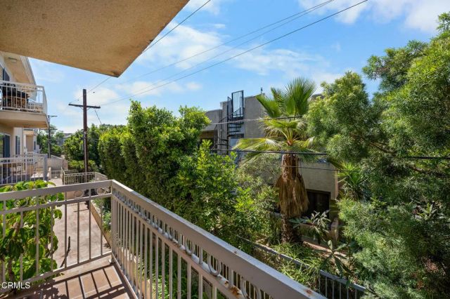 530 W Stocker 206, Glendale, CA 91202