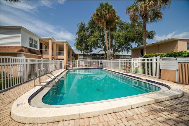 4718 JOSEPH COURT 220, Tampa, FL 33614