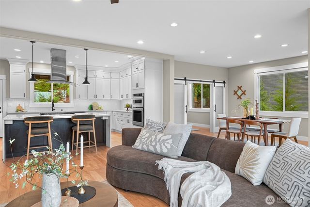 921 Whitewater Drive, Bellingham, WA 98229