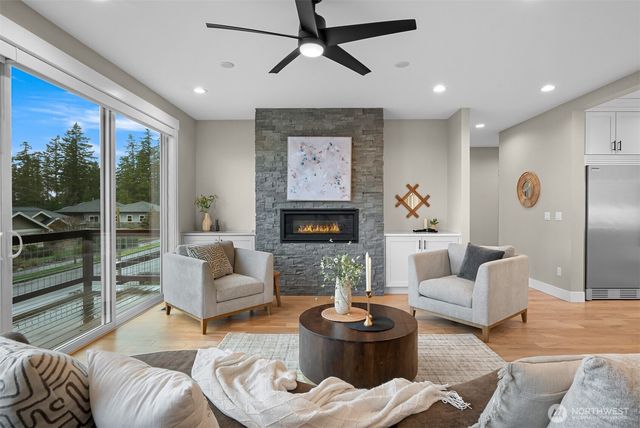 921 Whitewater Drive, Bellingham, WA 98229