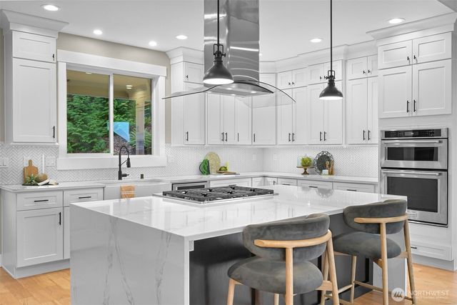 921 Whitewater Drive, Bellingham, WA 98229