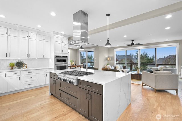 921 Whitewater Drive, Bellingham, WA 98229