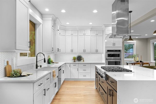 921 Whitewater Drive, Bellingham, WA 98229