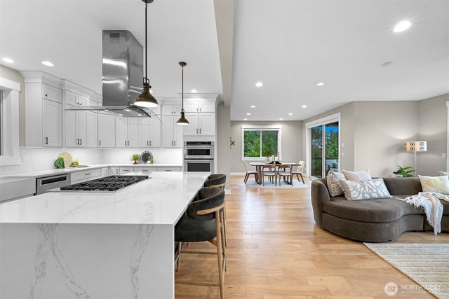 921 Whitewater Drive, Bellingham, WA 98229