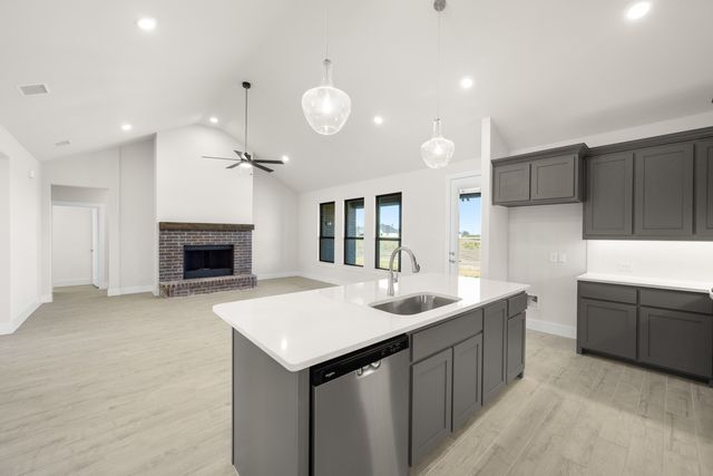 2361 Oak Knoll Drive, Palmer, TX 75152