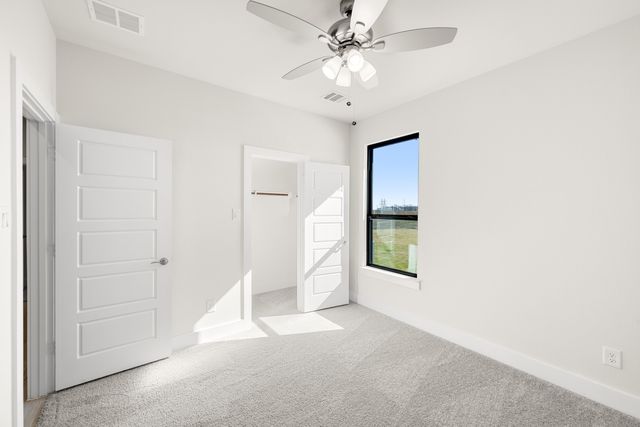 2361 Oak Knoll Drive, Palmer, TX 75152