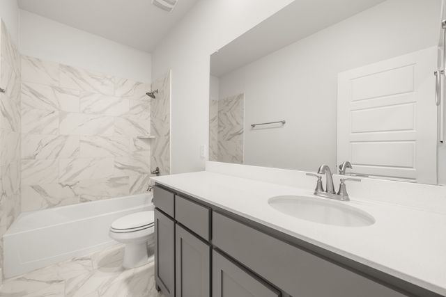 2361 Oak Knoll Drive, Palmer, TX 75152