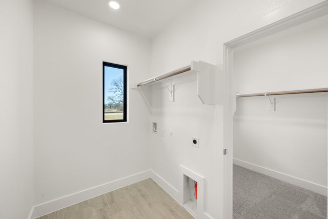 2361 Oak Knoll Drive, Palmer, TX 75152