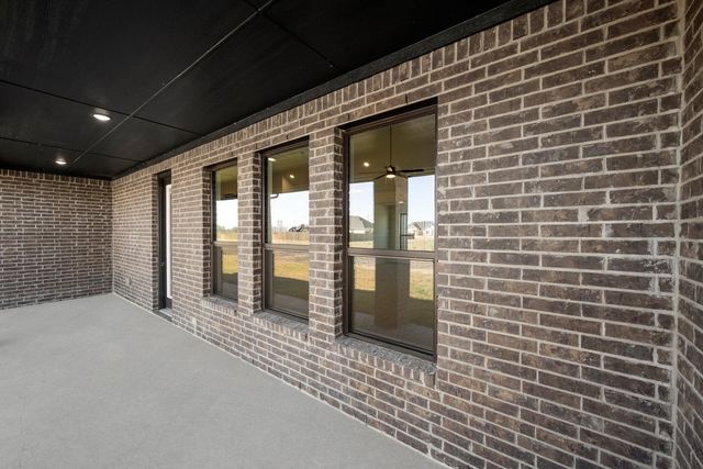 2361 Oak Knoll Drive, Palmer, TX 75152