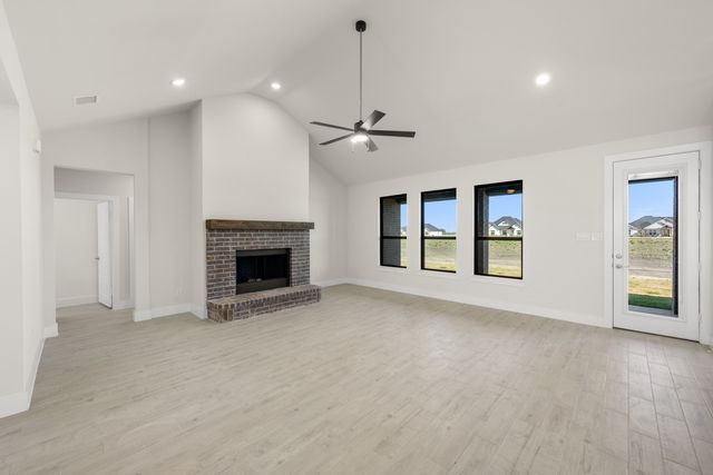 2361 Oak Knoll Drive, Palmer, TX 75152