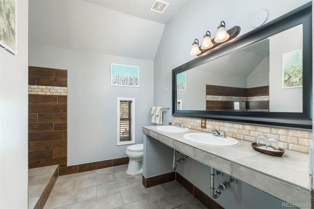 2147 Tremont Place, Denver, CO 80205