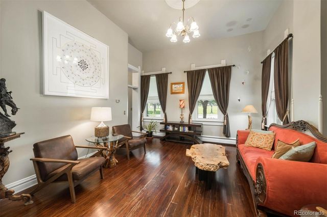 2147 Tremont Place, Denver, CO 80205