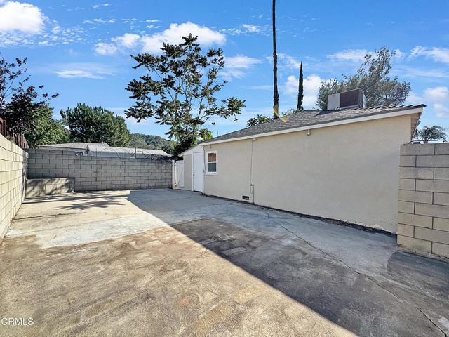 10230 Jardine Avenue, Sunland, CA 91040