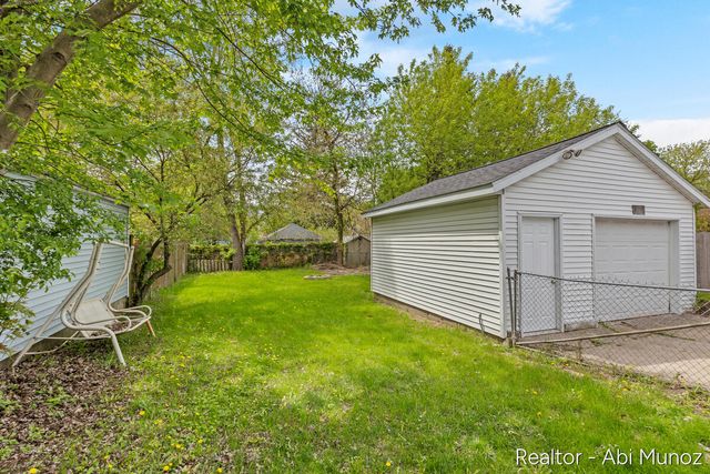 2029 Arnold Avenue, Wyoming, MI 49509
