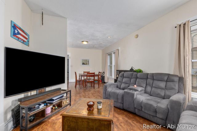 2029 Arnold Avenue, Wyoming, MI 49509