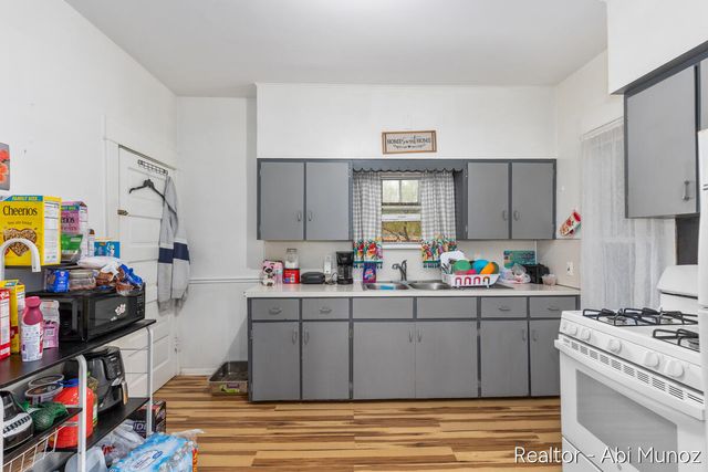 2029 Arnold Avenue, Wyoming, MI 49509