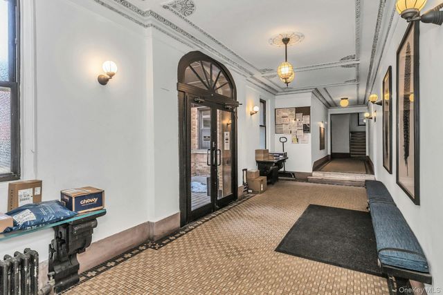 24-75 38th Street B8, Astoria, NY 11103