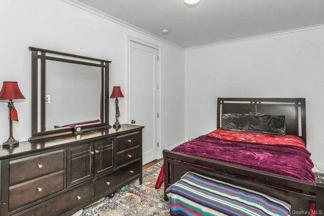 24-75 38th Street B8, Astoria, NY 11103