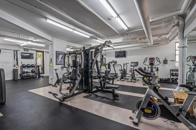 24-75 38th Street B8, Astoria, NY 11103